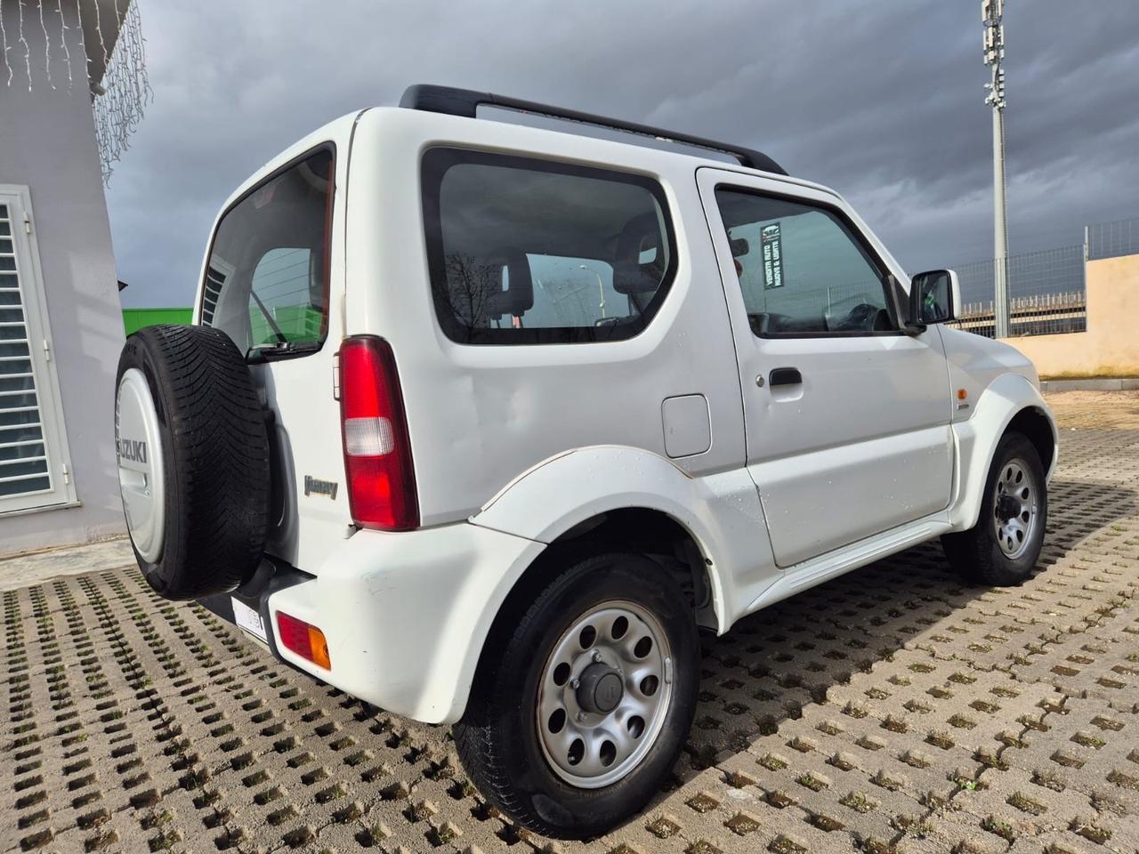 Suzuki Jimny 1.5 DDiS cat 4WD JLX