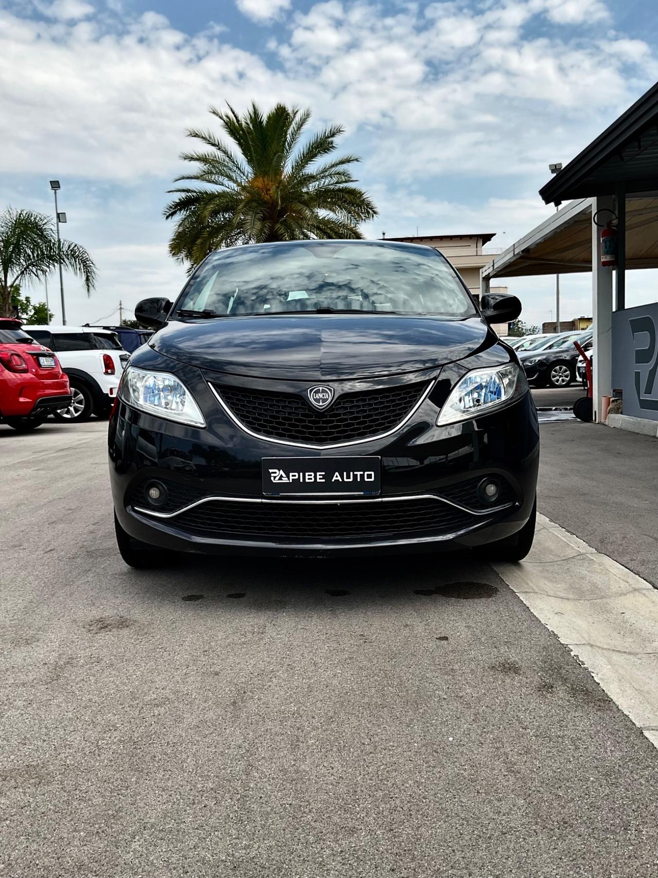 Lancia Ypsilon 1.2 69 CV 5 porte Platinum