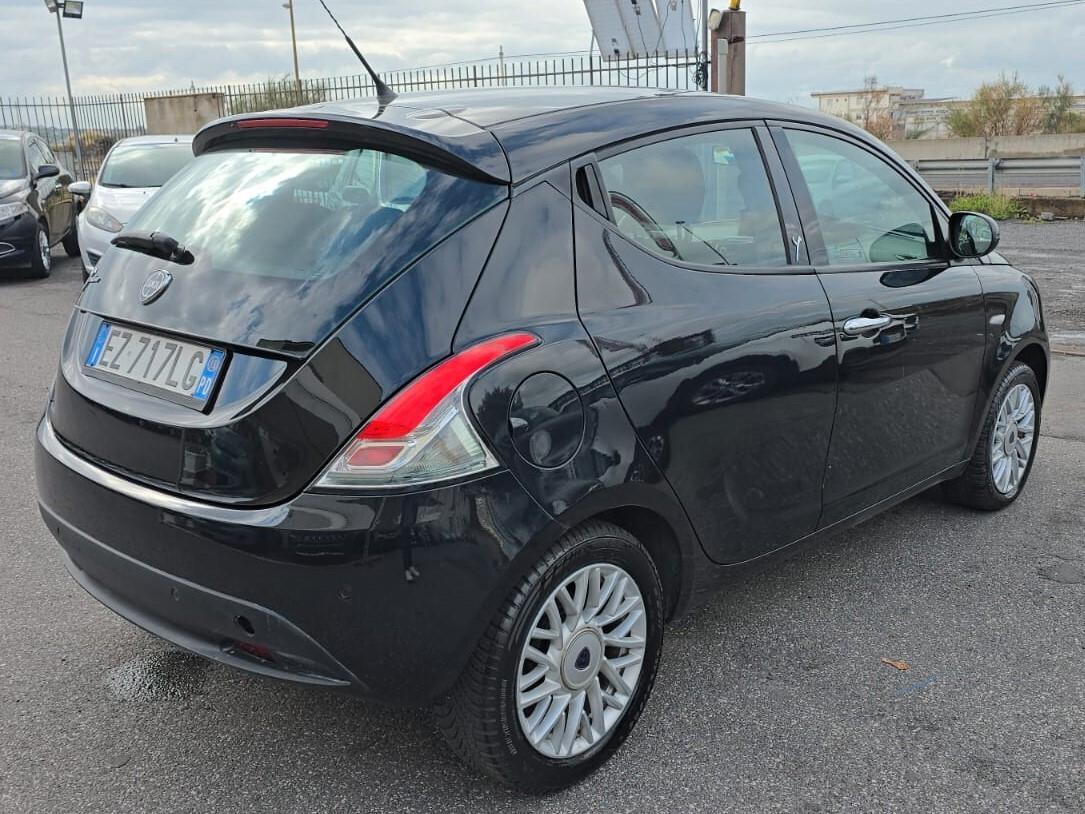 Lancia Ypsilon 1.2 69 CV 5 porte Elle