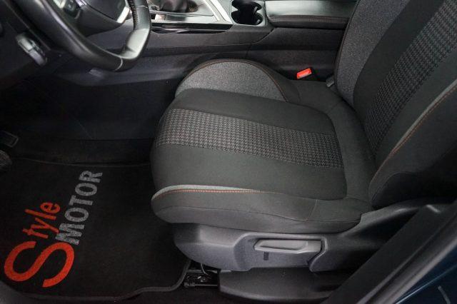 PEUGEOT 5008 BlueHDi 130 S&S Business 7 POSTI