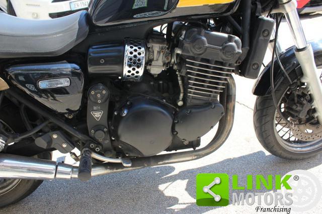 TRIUMPH Thunderbird 900 Sport .