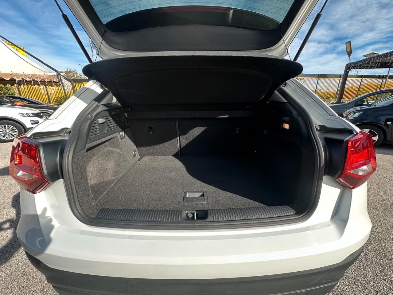 AUDI Q2 my19 30 TDI 116 CV