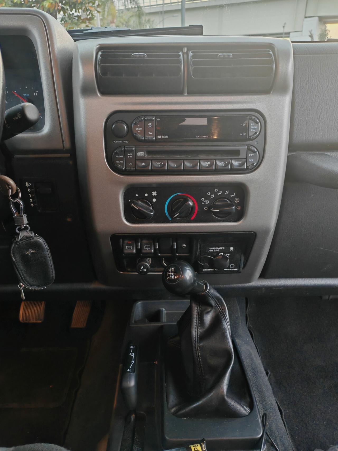 Jeep Wrangler 4.0 cat Sahara