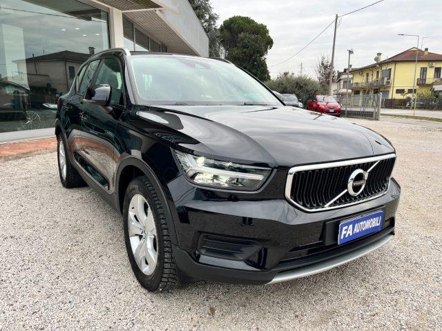 VOLVO XC40 D3 AWD Geartronic Momentum