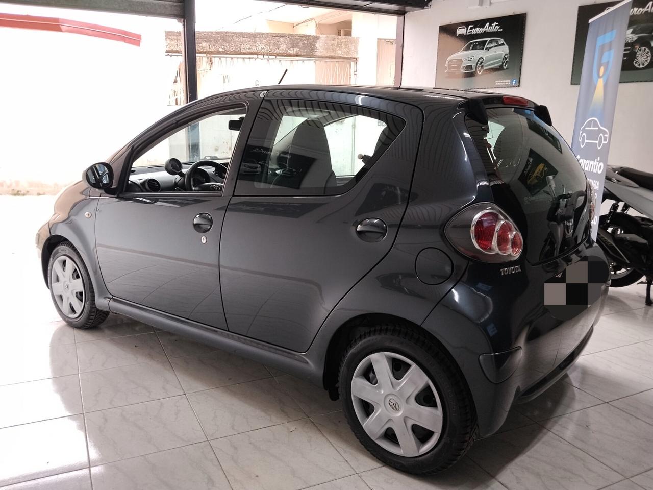Toyota Aygo 1.0 benzina 2011 CON GARANZIA