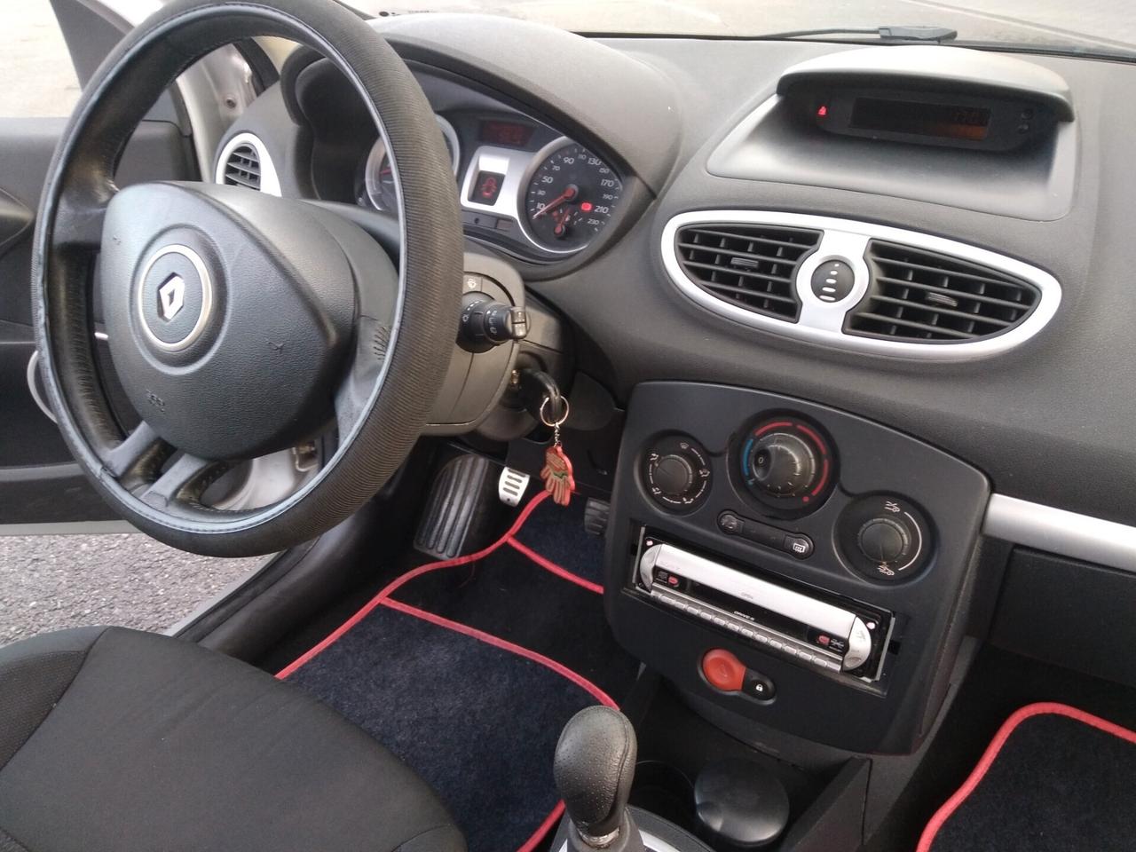 Renault Clio 1.2 16V 75cv 5 porte Luxe x neopatentati