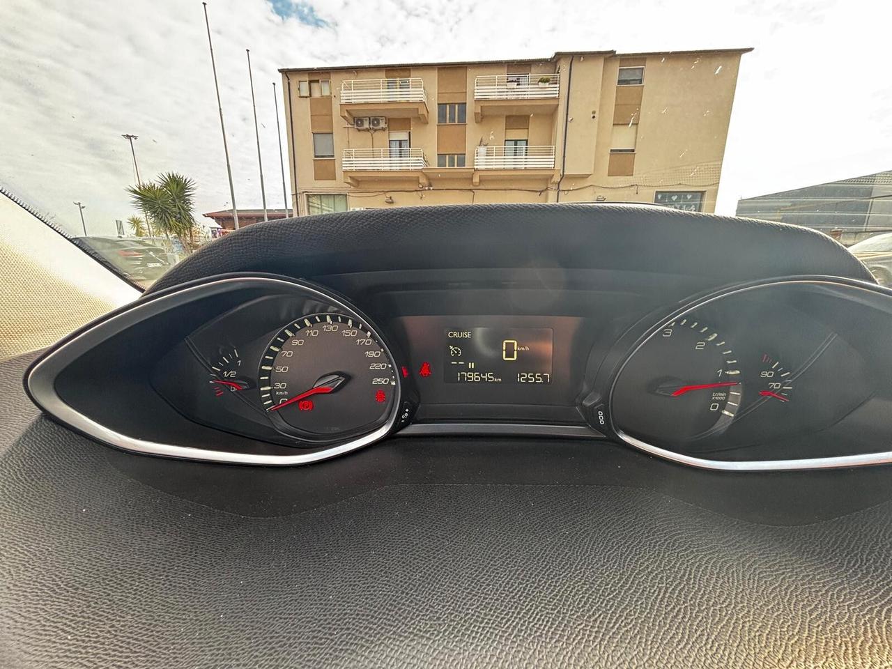 Peugeot 308 BlueHDi 130 S&S SW Allure