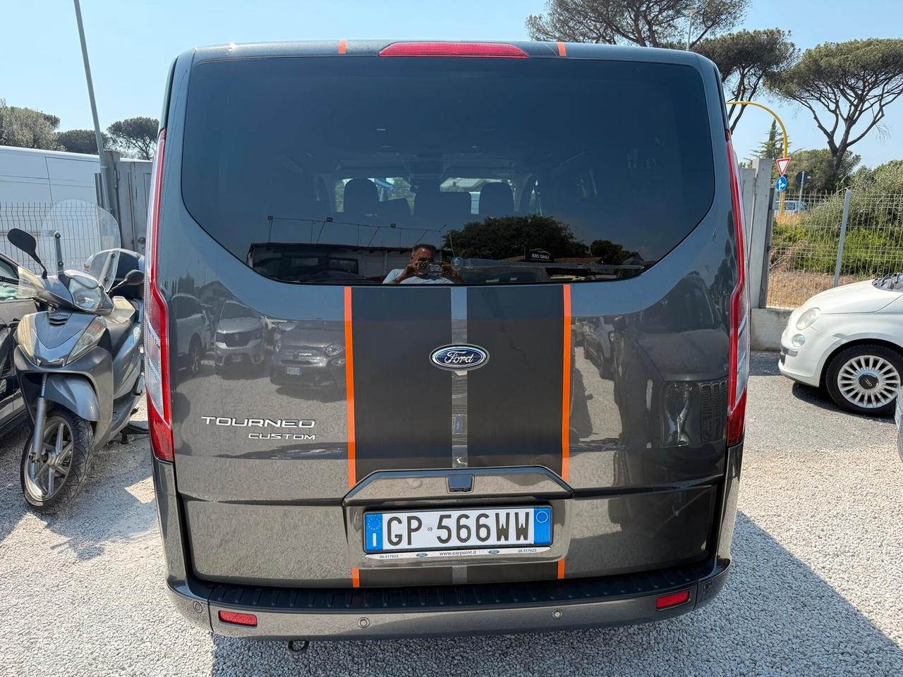 Ford Tourneo Custom 320 2.0 EcoBlue 170CV aut. PC Sport