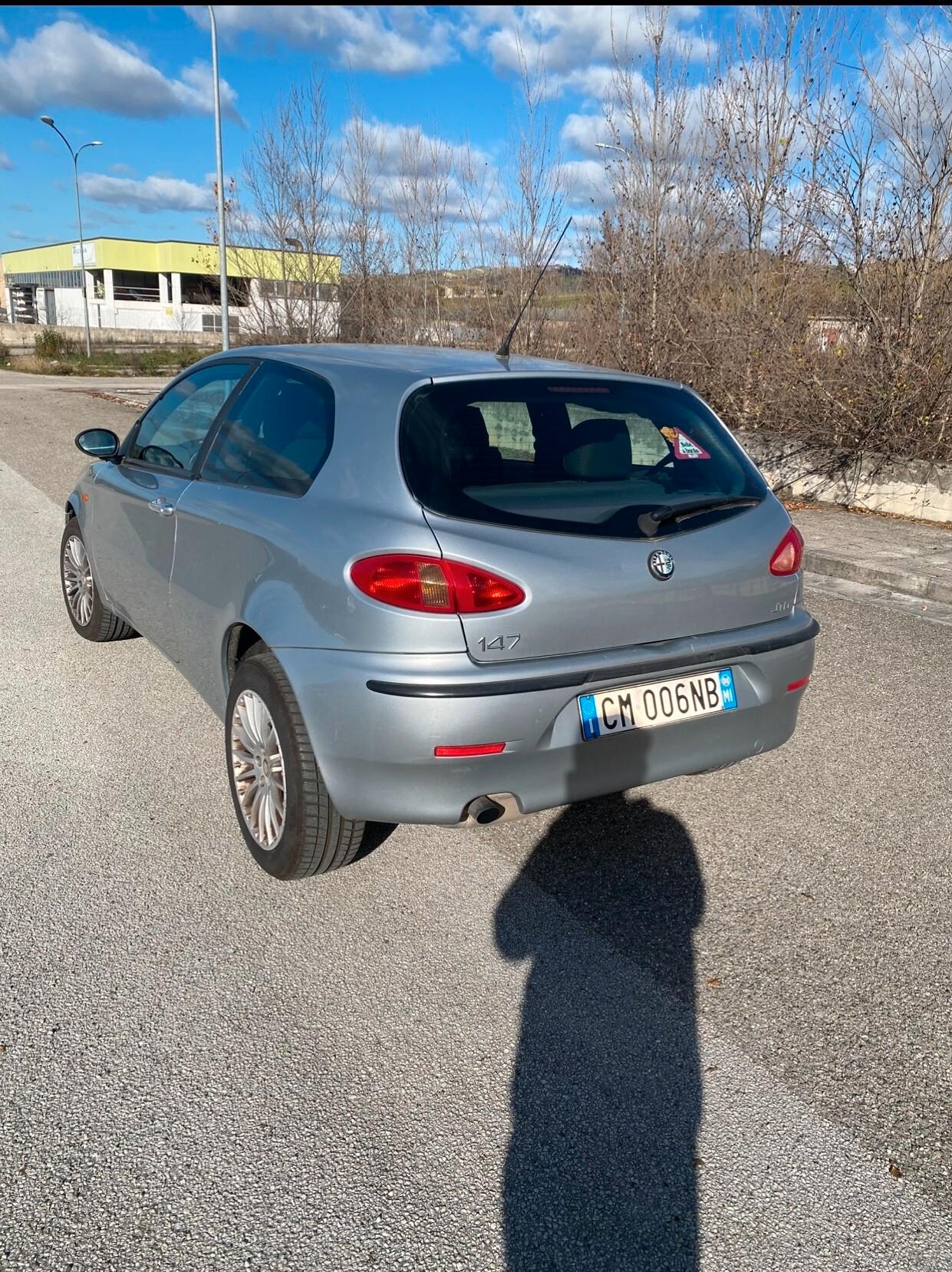 Alfa Romeo 147 1.9 JTD (115 CV) cat 3p. Distinctive