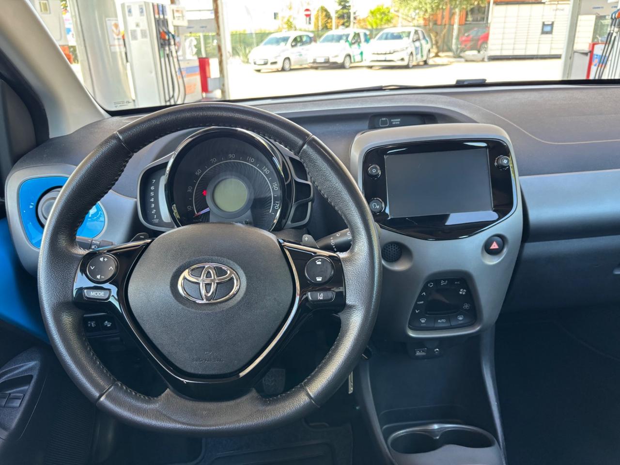 Toyota Aygo 1.0 VVT-i 72 CV 5 porte x-cool MMT