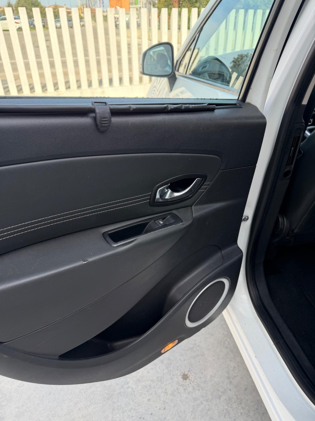 Renault Scenic Scénic X-Mod 1.5 dCi 110CV Dynamique