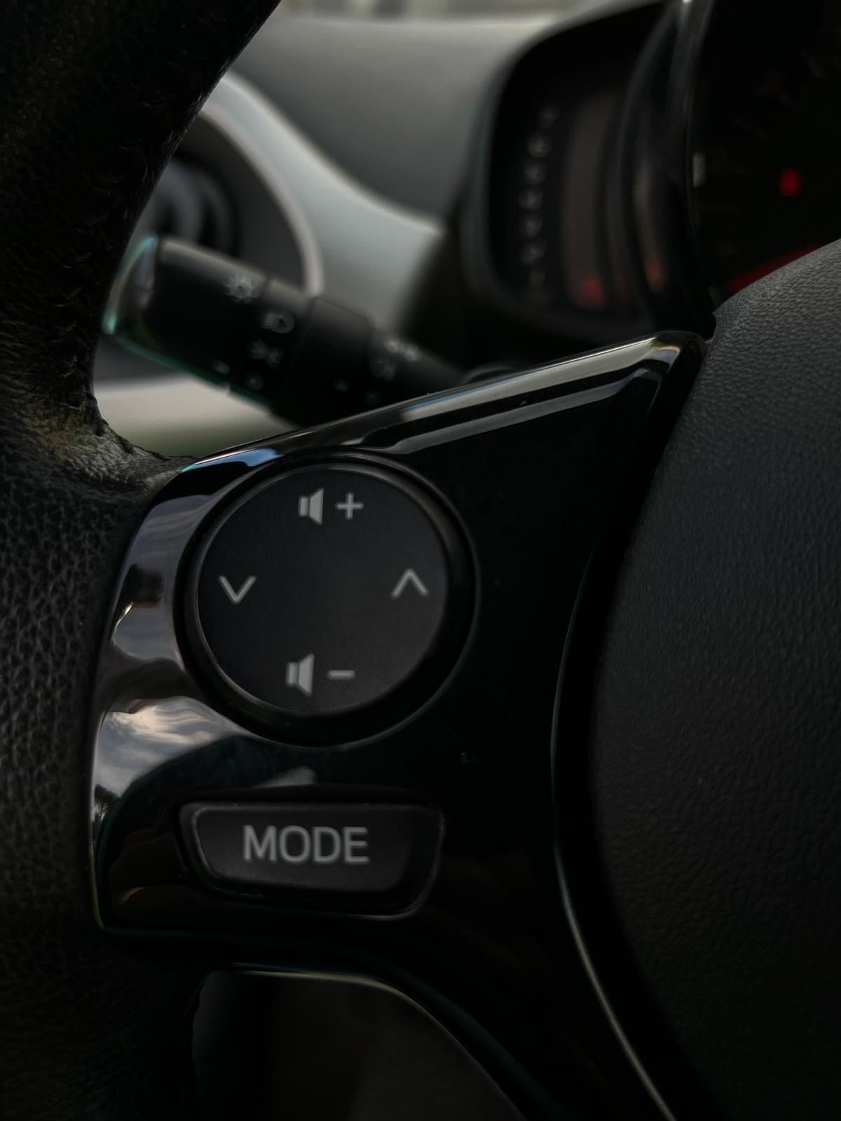 Citroen C1 1.0 benzina 68 ETG 5 porte Shine