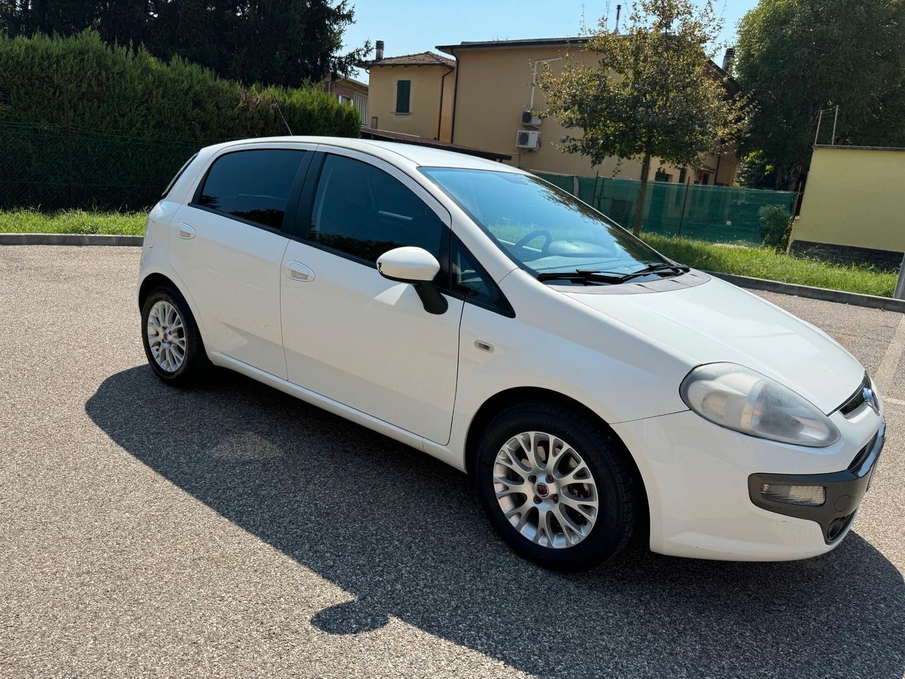 Fiat Punto Evo 1.3 MJT - NEOPATENTATI - 12 MESI DI GARANZIA -