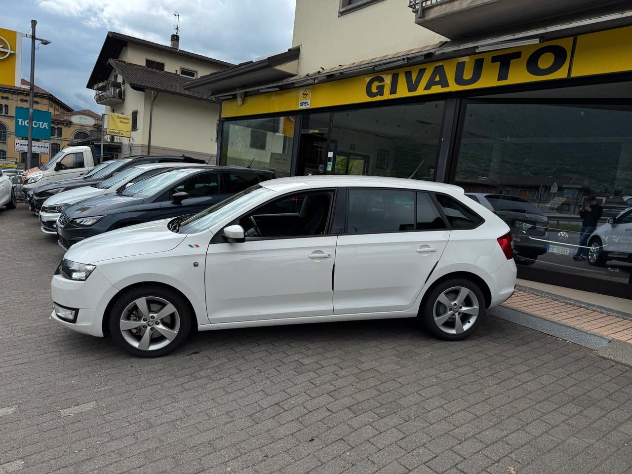 SKODA RAPID 1.6cc 105CV NEOPATENTATI