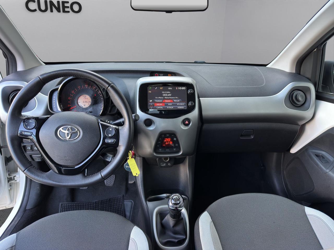 Toyota Aygo 5p 1.0 x-play my15