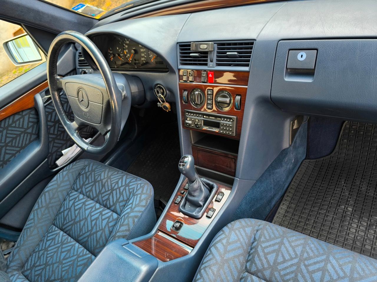 Mercedes-benz C 200 cat Elegance