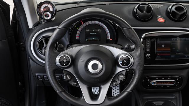 SMART ForTwo 90 0.9 T twinamic cabrio IVA ESPOSTA