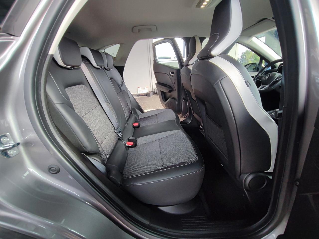 Renault Captur Plug-in Hybrid E-Tech 160 CV Initiale Paris