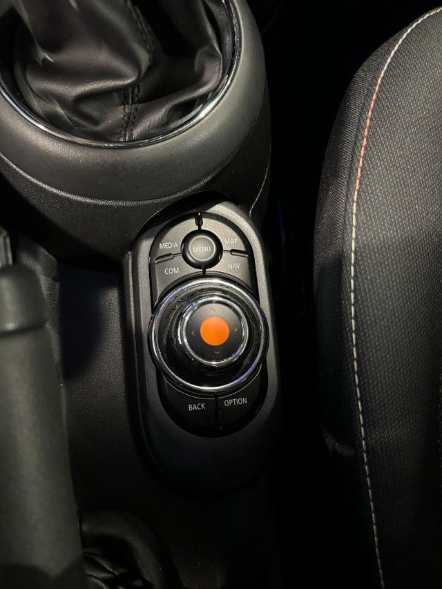 MINI One 1.5 Baker Street 5 porte - LED - 16" -Navi-Carplay