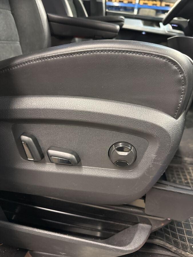 Volkswagen Multivan 2.0 TDI 204CV 4Motion DSG Highline - BULLI - FULL