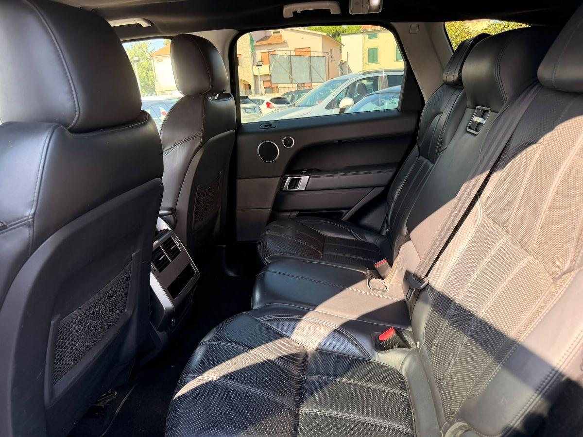 LAND ROVER - Range Rover Sport - 3.0 TDV6 HSE