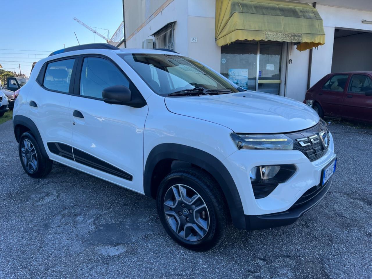 Dacia Spring Comfort Plus Electric 45 km 7.000 pari al nuovo