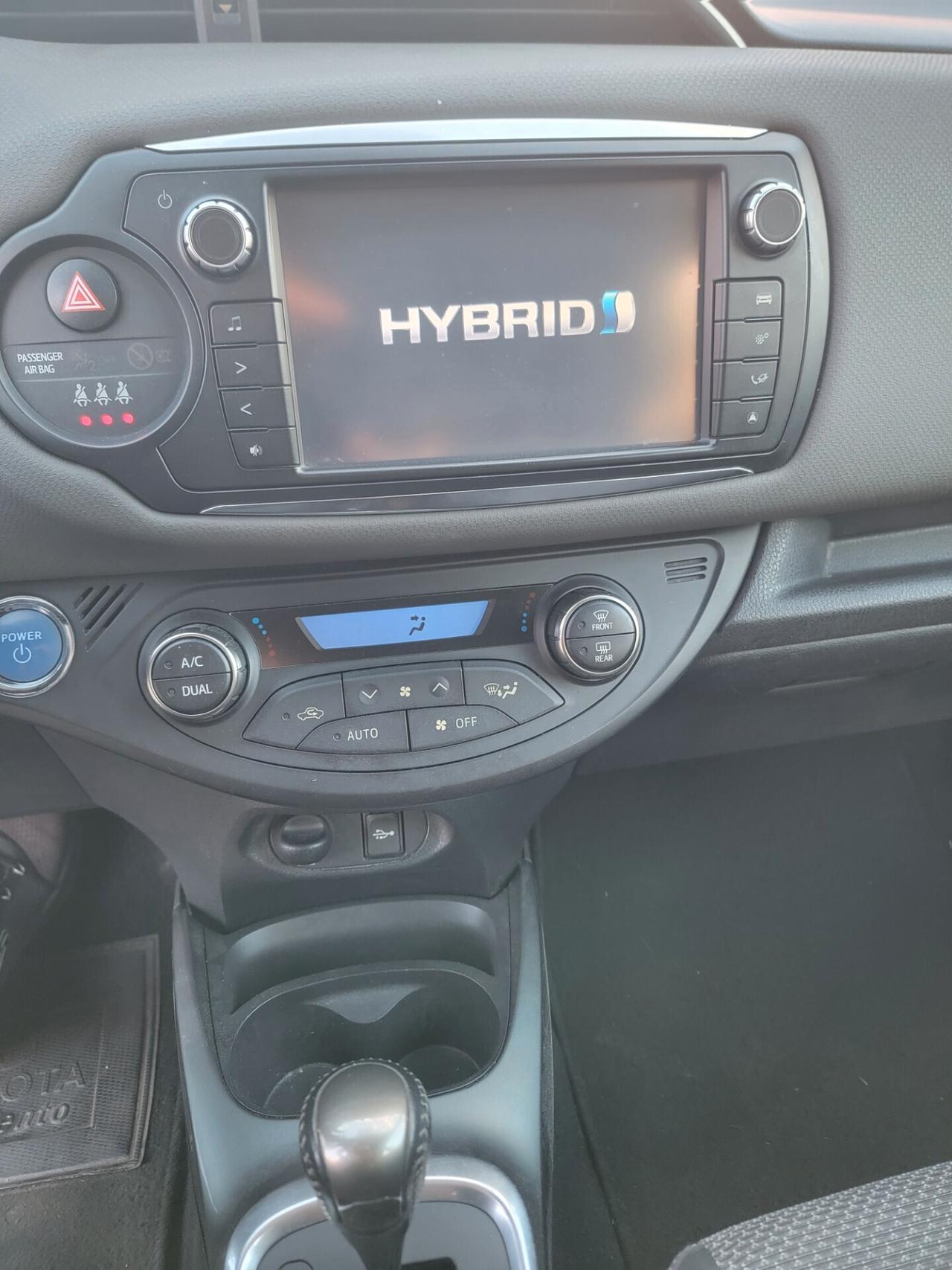 Toyota Yaris 1.5 Hybrid 5 porte GARANZIA NAVY
