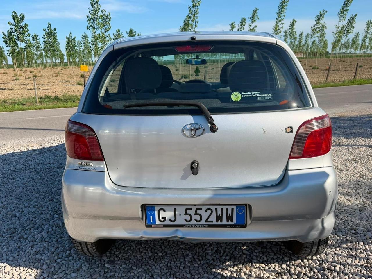 Toyota Yaris 1.0i 16V cat 5 porte Sol