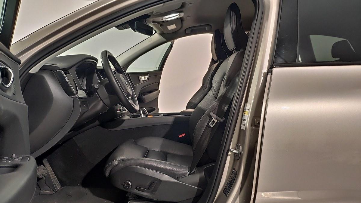 VOLVO Xc60 B4 Mild Hybrid (D) Awd Automatico Plus Dark