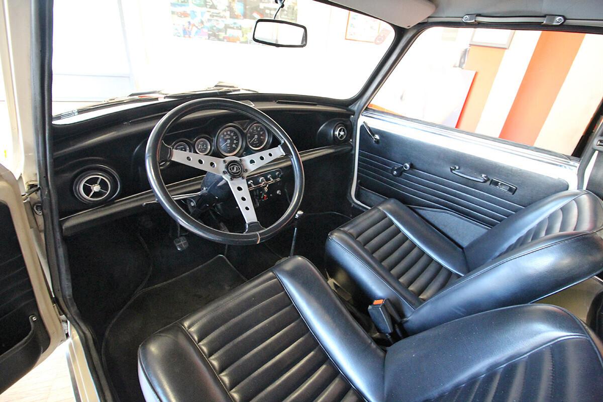 Innocenti Mini Cooper 1000 “VETRONE” B39/1 (1970)