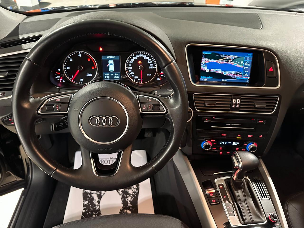 Audi Q5 2.0 TDI diesel quattro S tronic - S line E6