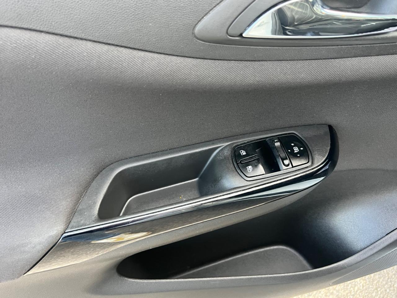 Opel Corsa 1.3 CDTI 5 porte b-Color - 2016