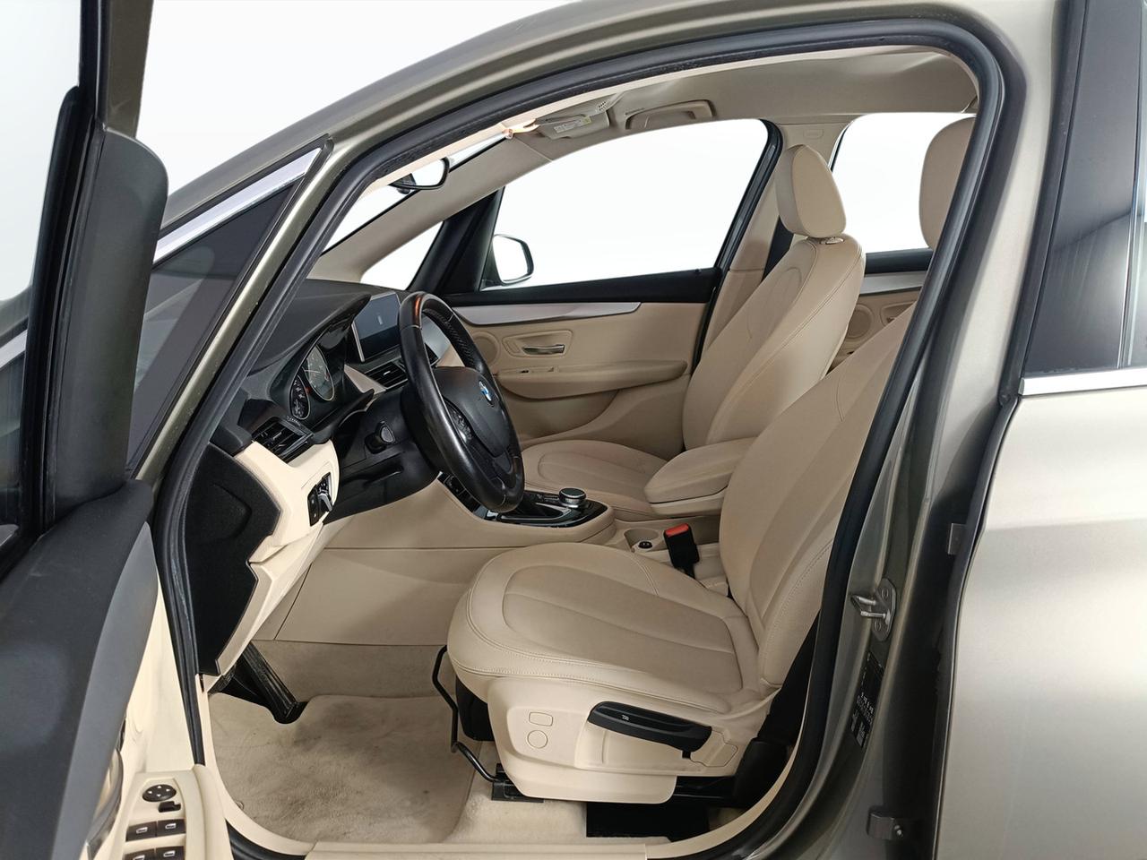 BMW 218d active tourer