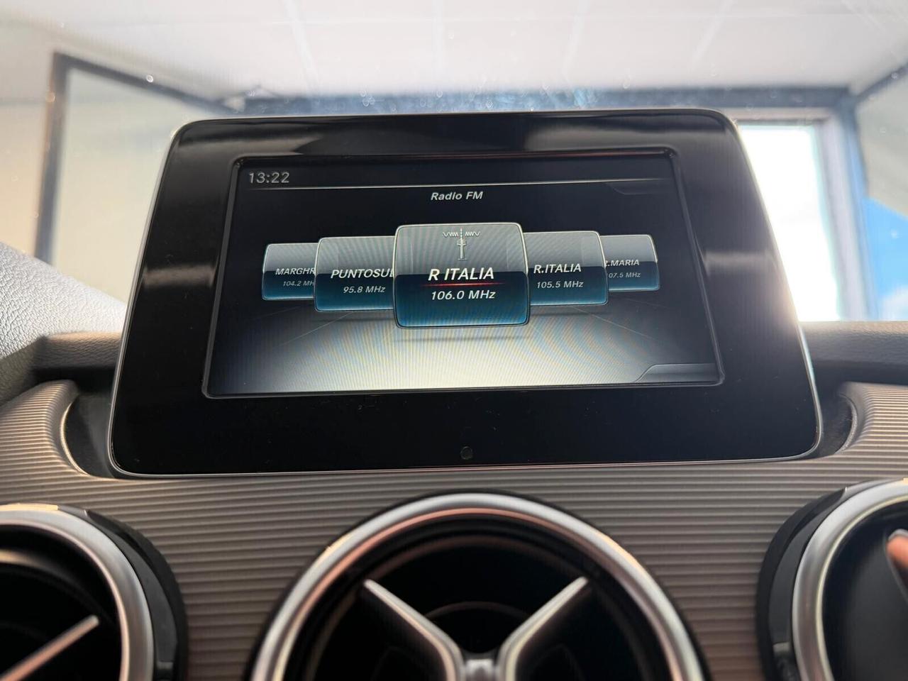 MERCEDES-BENZ CLASSE B160 SPORT 1.5 90CV NAVI OK NEOPATENTATI ANNO 2018