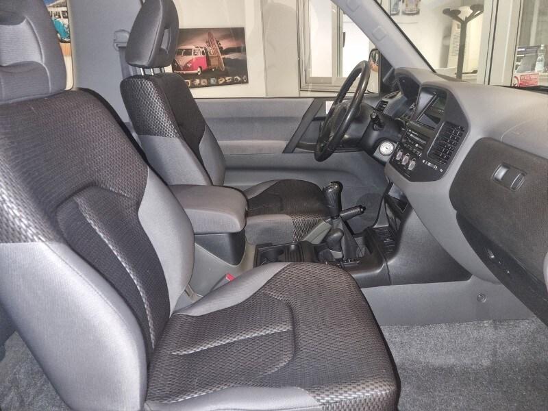 MITSUBISHI Pajero (2000-2007) Pajero 3.2 16V DI...