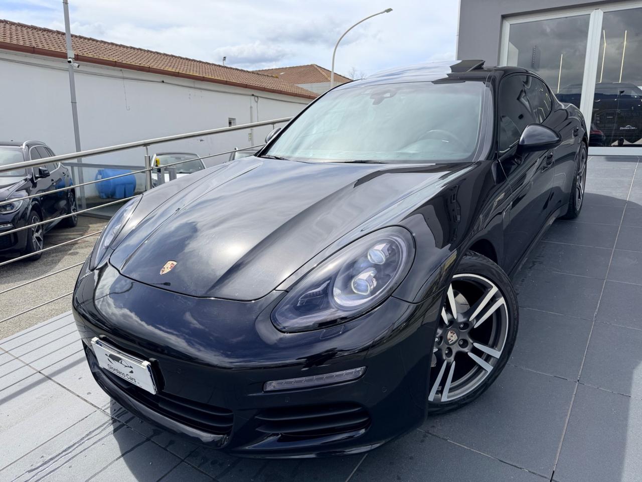 Porsche Panamera 3.0 Diesel 300cv da vetrina