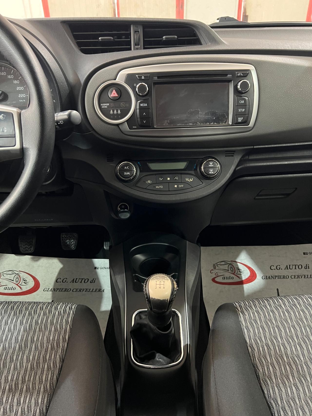 Toyota Yaris 1.0 69 CV - LOUNGE - 2014