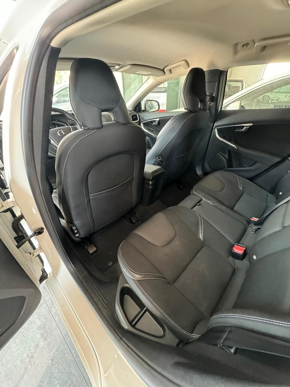 Volvo V40 D2 Geartronic Automatica
