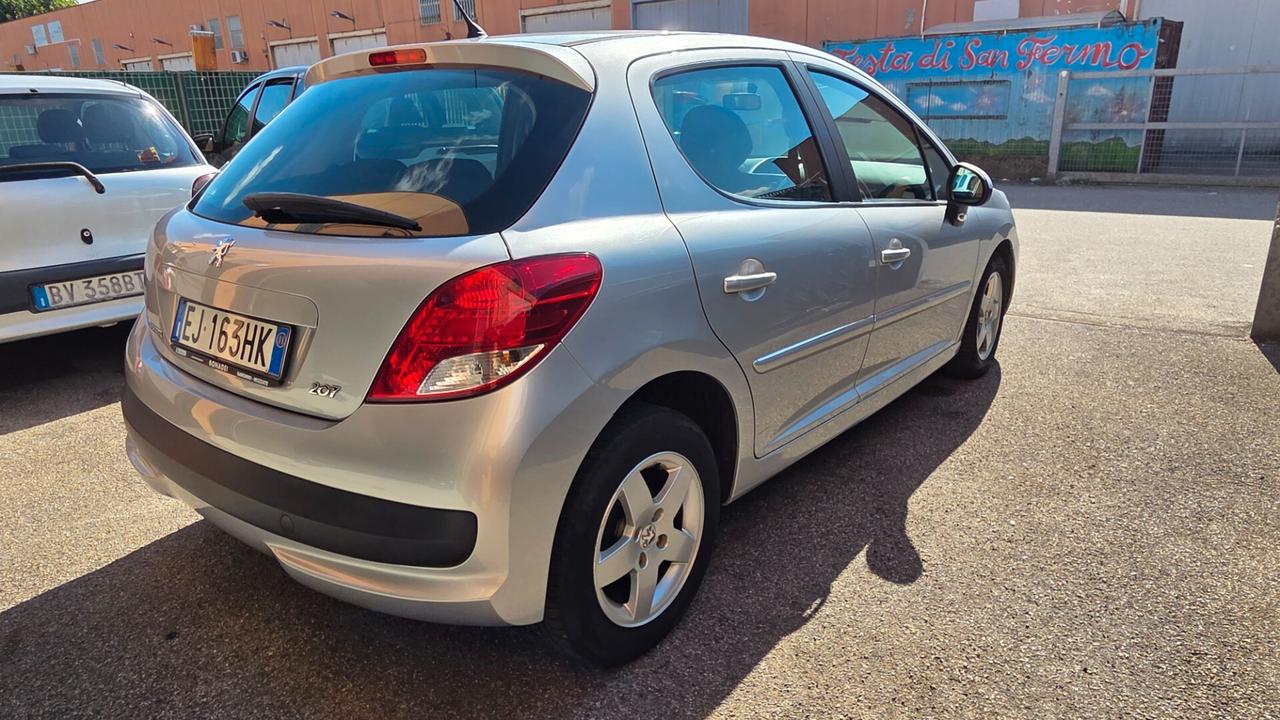 Peugeot 207 1.4 VTi 95CV 5p. neo patentati unico proprietario