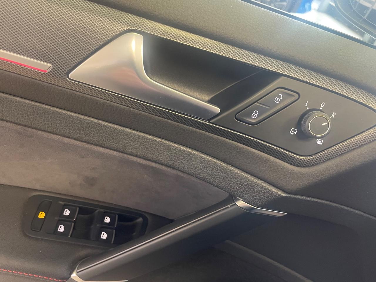 Volkswagen Golf GTI Golf GTI 2.0 TSI TCR DSG 5p. - Nessun vincolo -