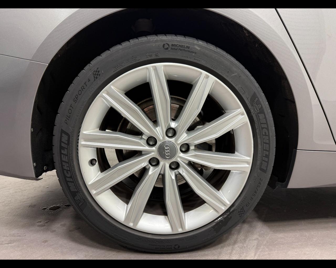 AUDI A6 AVANT 40 TDI MHEV S-TRONIC BUSINESS SPORT