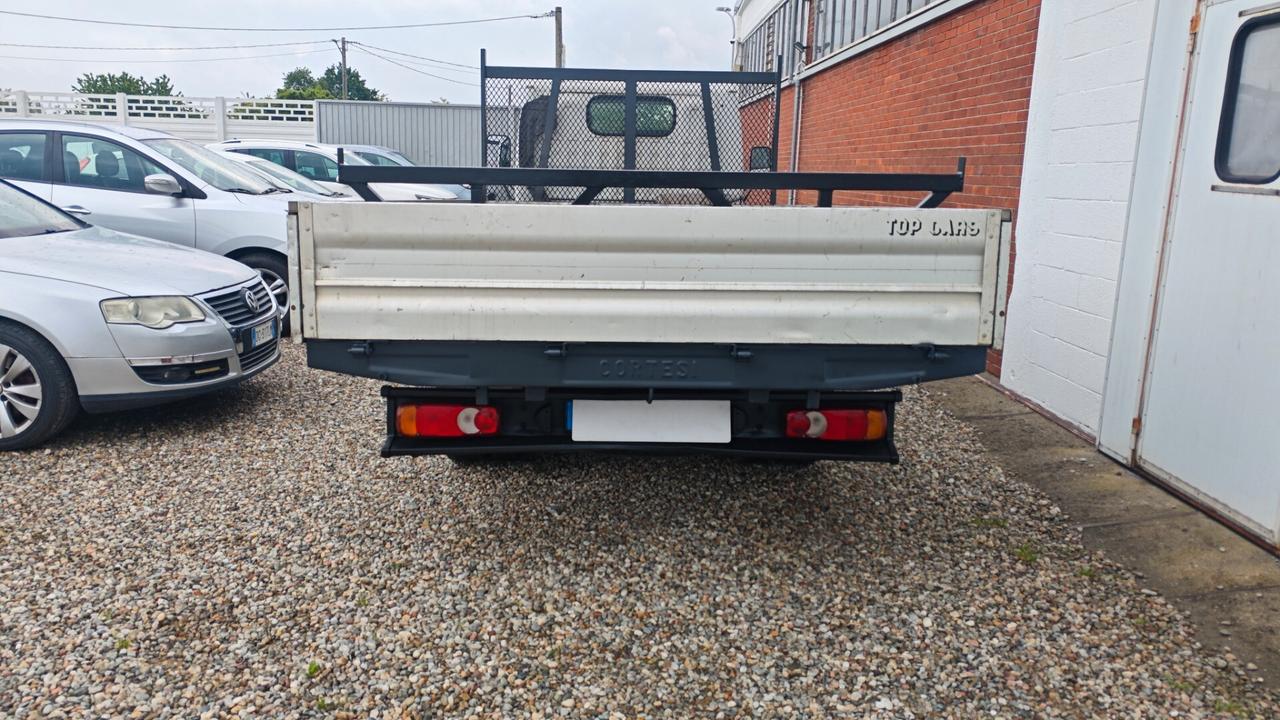Nissan Cabstar 120.35 3.0 Tdi PM-RG Cabinato L