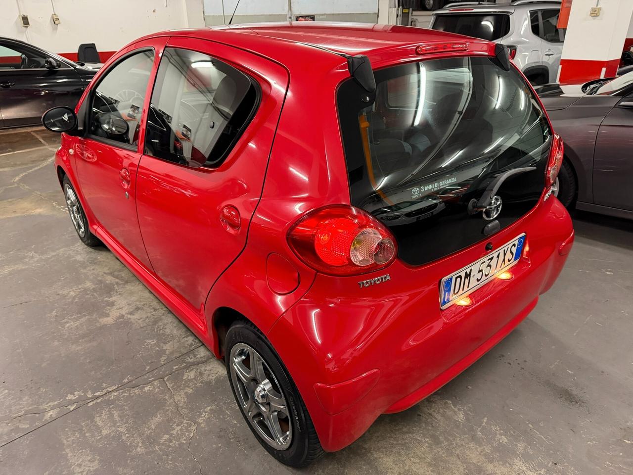 Toyota Aygo 1.0 12V VVT-i 5 porte Sol