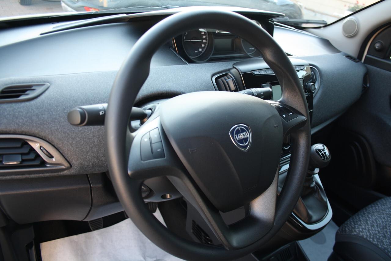 LANCIA YPSILON 1.0 HYBRID 70CV " 878KM "