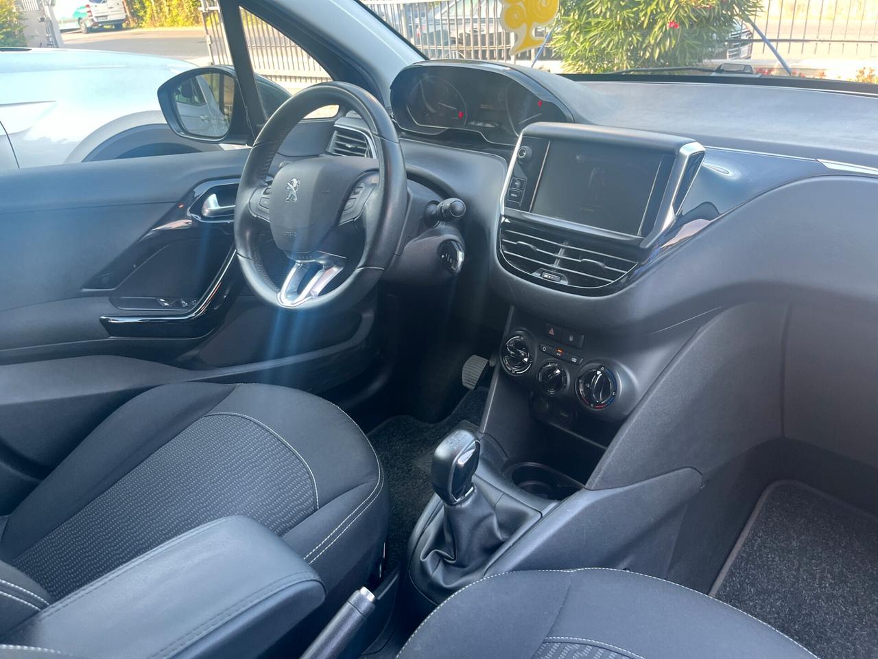Peugeot 208 BlueHDi 01/2017 5 P **KM 88230**