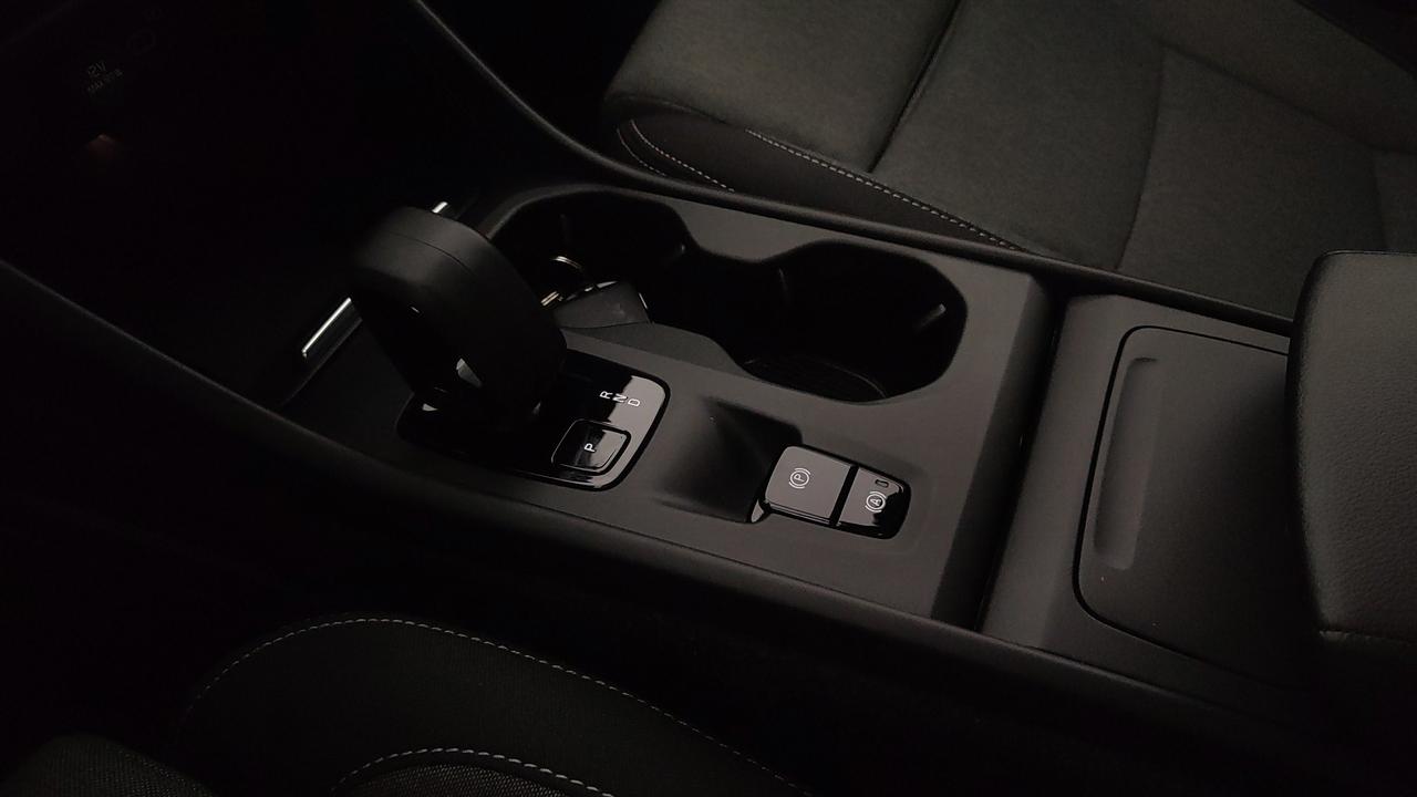 VOLVO XC40 2.0 b3 Core auto