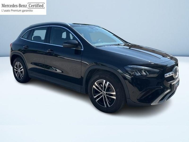 Mercedes-Benz GLA 180 D ADVANCED AUTO