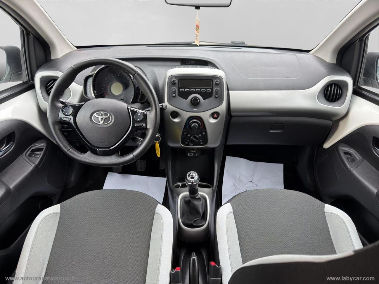 TOYOTA Aygo 1.0 VVT-i 69 CV 5p. x-cool IDEALE PER NEOPATENTATI