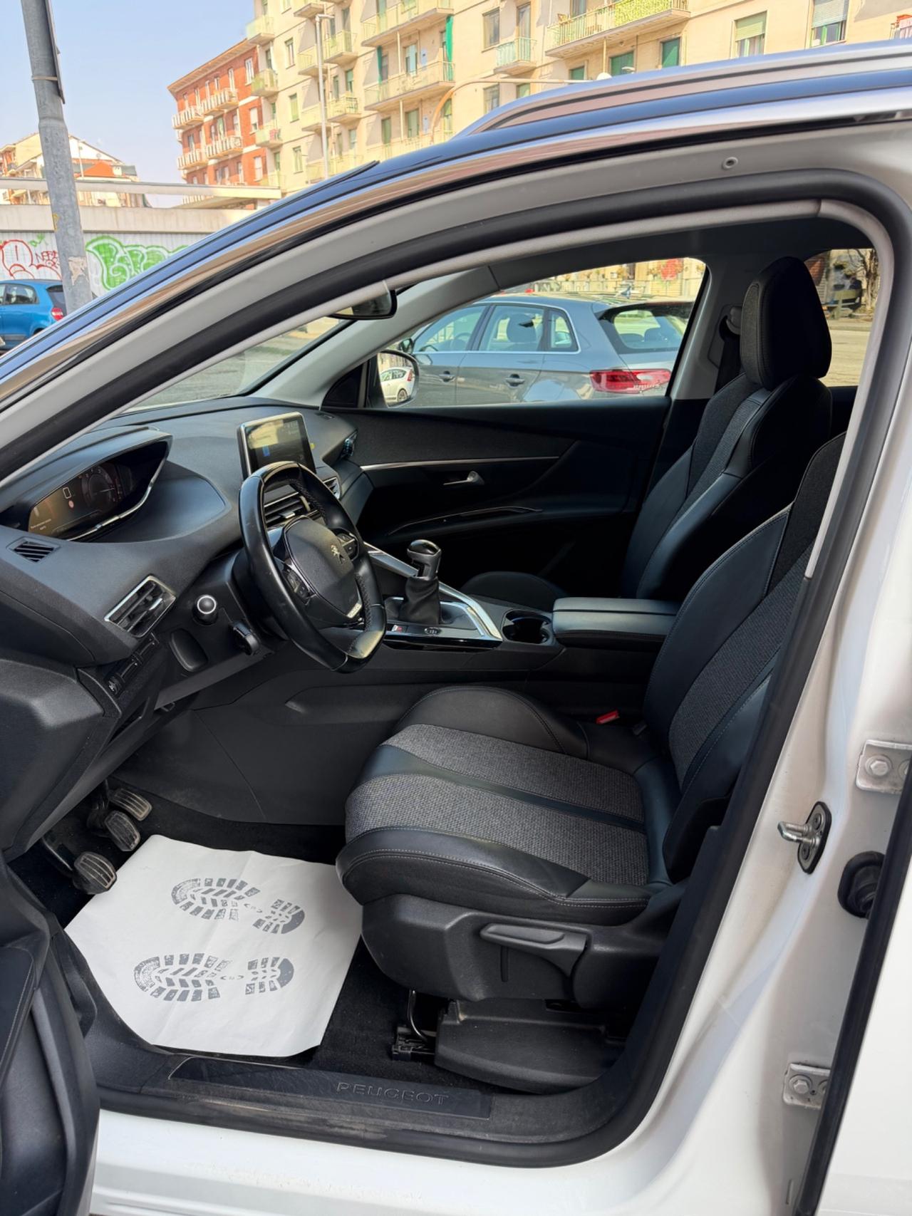 Peugeot 3008 PureTech Turbo 130 S&S Allure