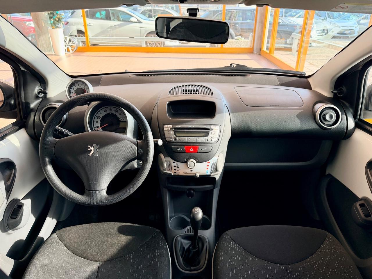 Peugeot 107 1.0benzina 68CV Neopatentati